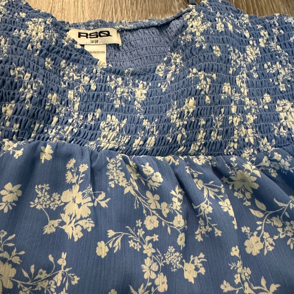 Floral Flowy Top - Picture 2 of 5
